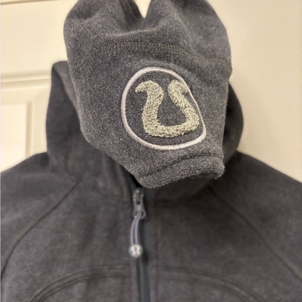 Small
Lululemon Athletica Gray Hoodie